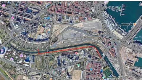 En rojo, itinerario aproximado del itinerario carril