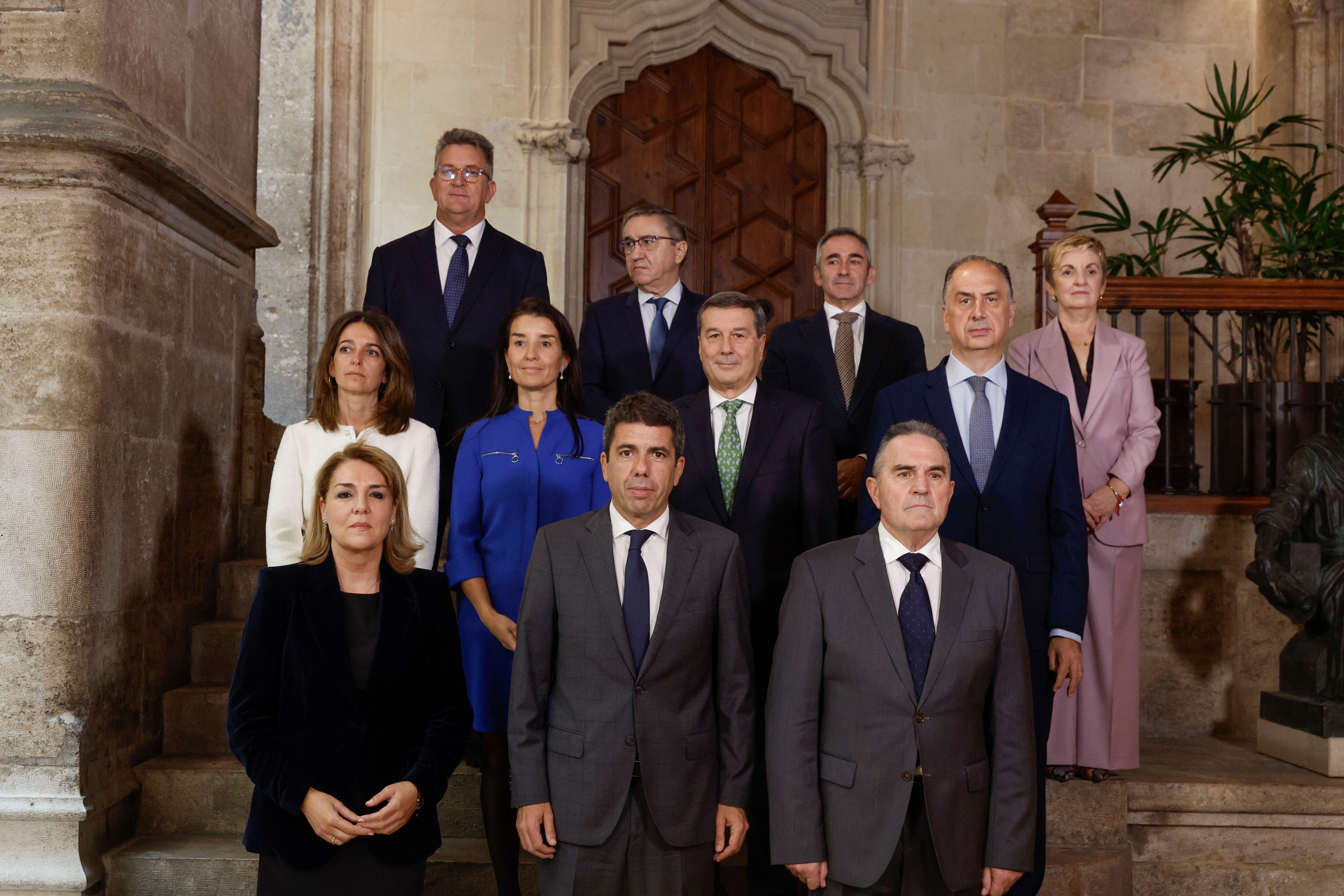 Mazón elimina el tope salarial para los nuevos cargos del Gobierno valenciano Mazón elimina el tope salarial para los nuevos cargos del Gobierno valenciano