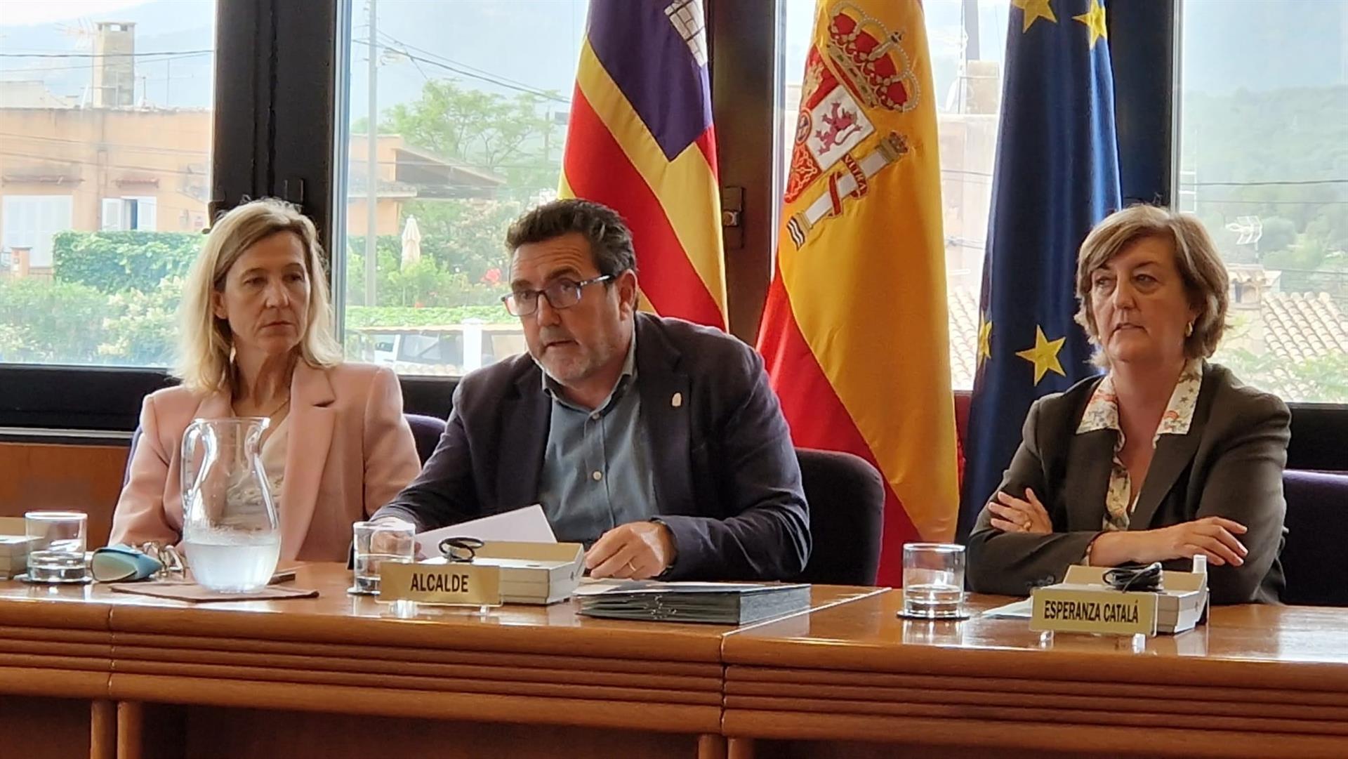 PP y VOX aprueban los presupuestos en el Ayuntamiento de Calvià para 2025 PP y VOX aprueban los presupuestos en el Ayuntamiento de Calvià para 2025