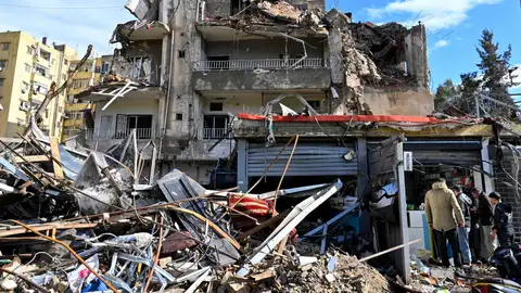 Un edificio dañado después de un ataque israelí en un área al sur de Beirut, en Líbano. Un edificio dañado después de un ataque israelí en un área al sur de Beirut, en Líbano.