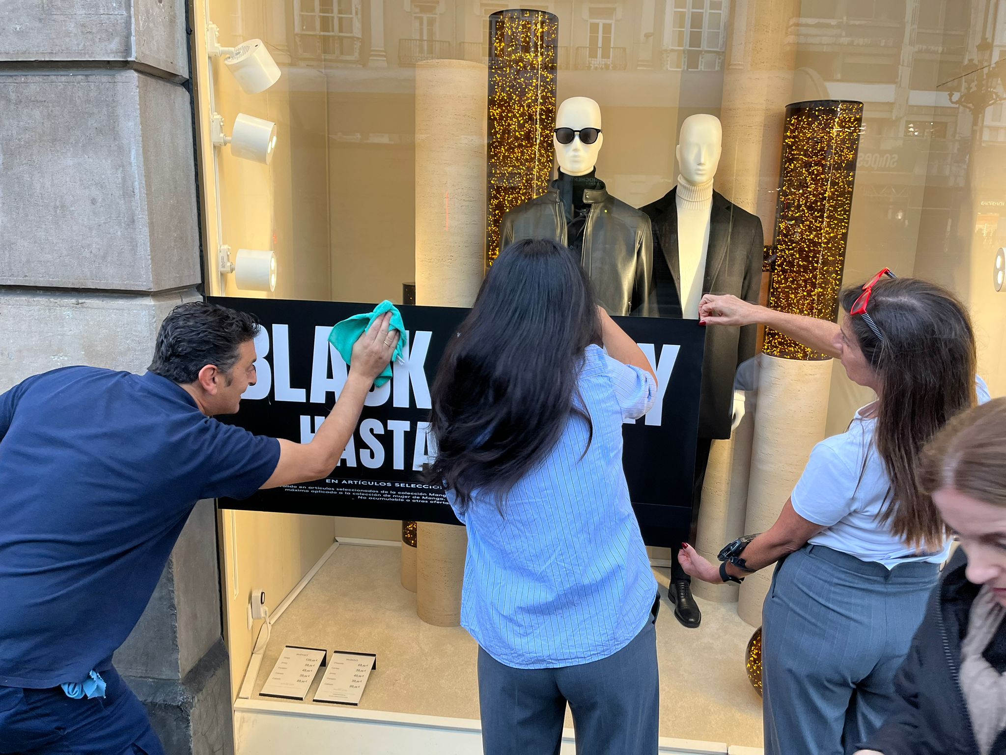 Comercio de Santander durante el Black Friday en Cantabria Comercio de Santander durante el Black Friday en Cantabria