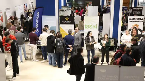 Más de 2.000 personas han asistido a la novena Feria de Empleo Más de 2.000 personas han asistido a la novena Feria de Empleo