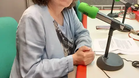 La alcaldesa de Santiago asegura que "la iluminación de Navidad viene dada por los recursos que tenemos y se intenta llegar a todos los espacios" La alcaldesa de Santiago asegura que "la iluminación de Navidad viene dada por los recursos que tenemos y se intenta llegar a todos los espacios"