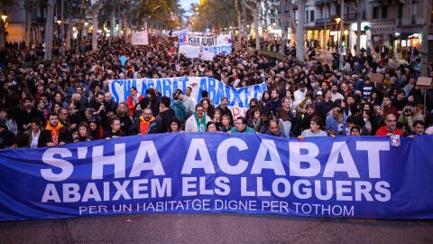 La manifestaci&oacute; del 23 de novembre a Barcelona per exigir la reducci&oacute; del lloguer