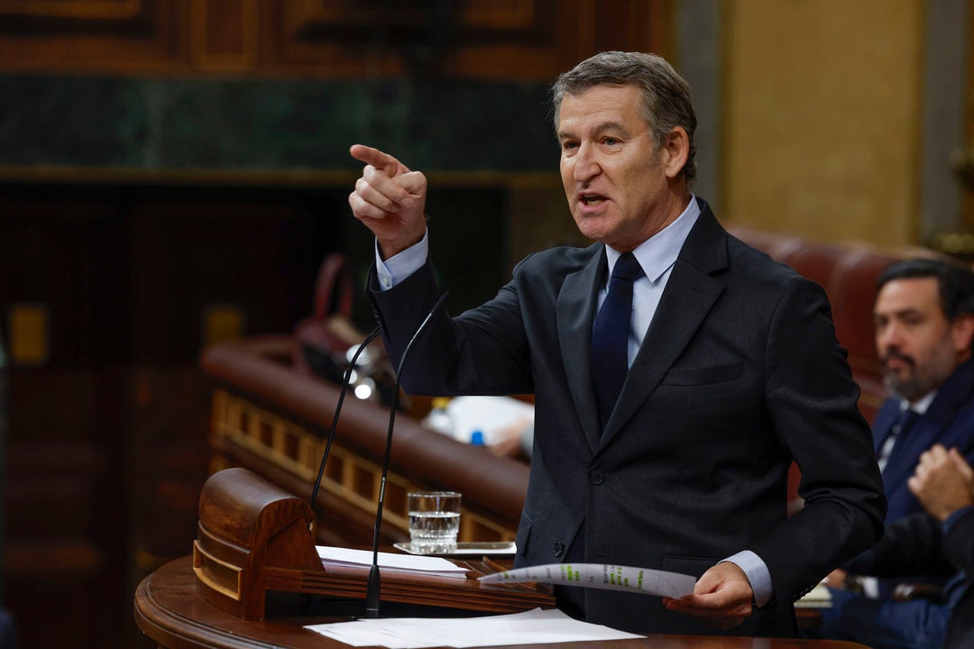 Feijóo recrimina a Sánchez que actúe bajo un "maniqueo cálculo político" y le acusa de "esconderse" de la corrupción Feijóo recrimina a Sánchez que actúe bajo un "maniqueo cálculo político" y le acusa de "esconderse" de la corrupción