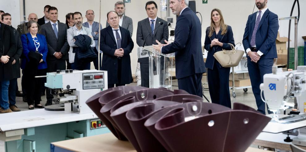 Paris/64 fabrica 25.000 bolsos al año en su planta de Illueca Paris/64 fabrica 25.000 bolsos al año en su planta de Illueca