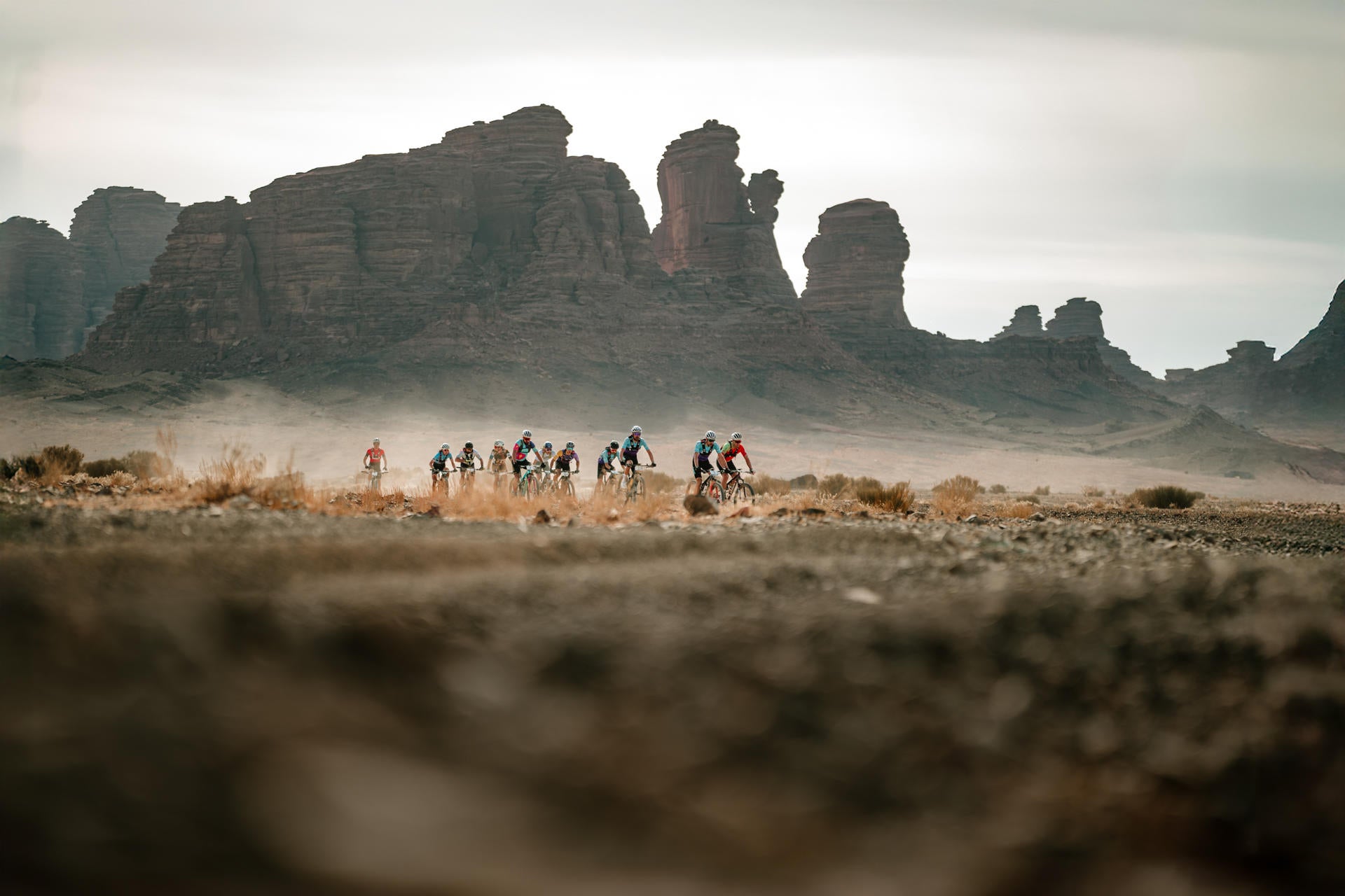 Antonio Navarrete completa la Titan Desert con 71 años: "Sufriendo pero acabando" Antonio Navarrete completa la Titan Desert con 71 años: "Sufriendo pero acabando"