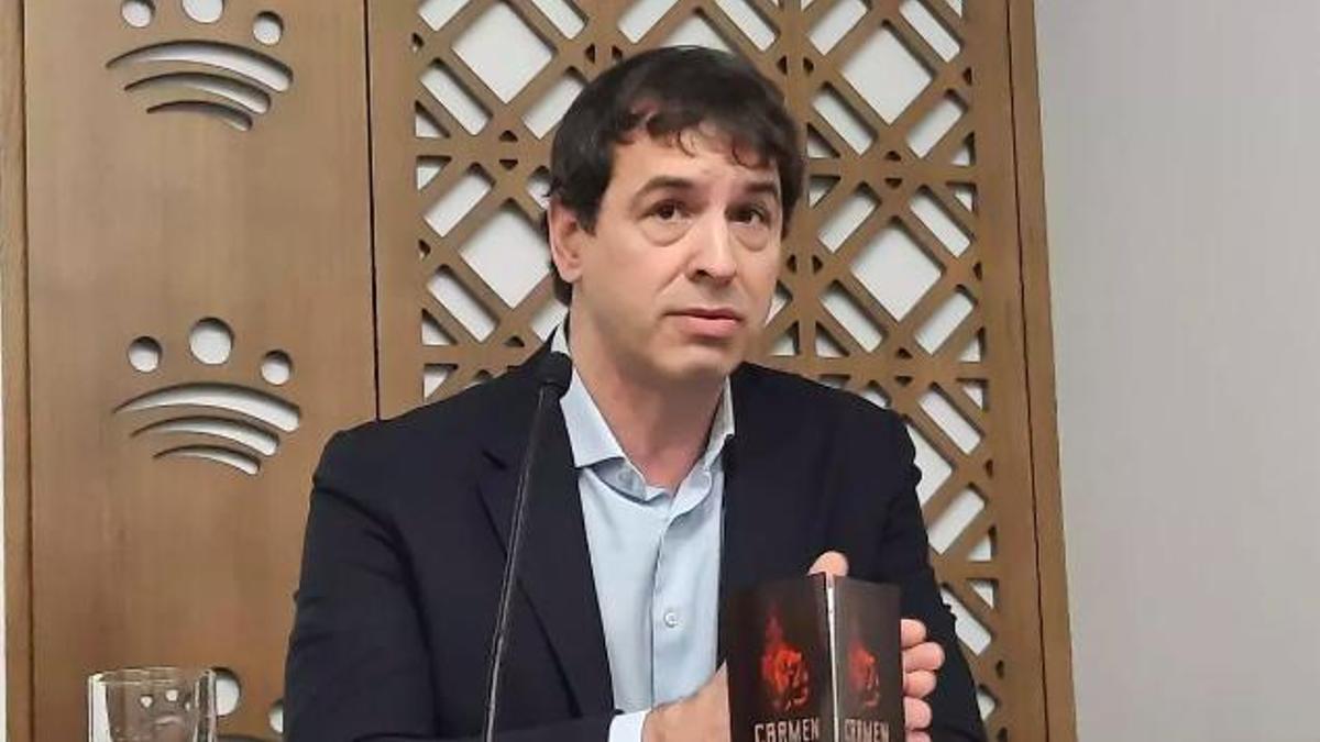 El hermano de Pedro Sánchez declara como imputado por su presunta contratación irregular en la Diputación de Badajoz El hermano de Pedro Sánchez declara como imputado por su presunta contratación irregular en la Diputación de Badajoz
