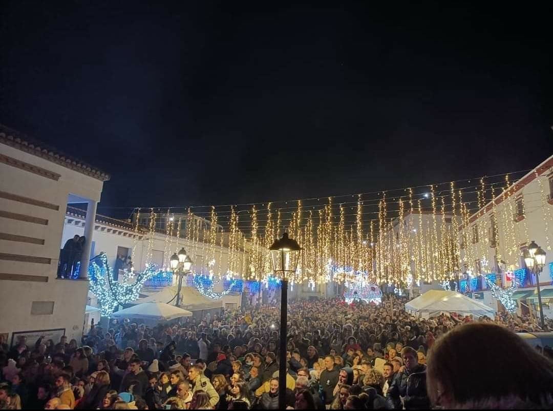 El encendido navideño es un espectáculo en Fondón El encendido navideño es un espectáculo en Fondón