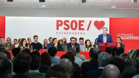 El PSOE extremeño activa su calendario congresual, Gallardo anuncia que optará a la reelección como Secretario General El PSOE extremeño activa su calendario congresual, Gallardo anuncia que optará a la reelección como Secretario General