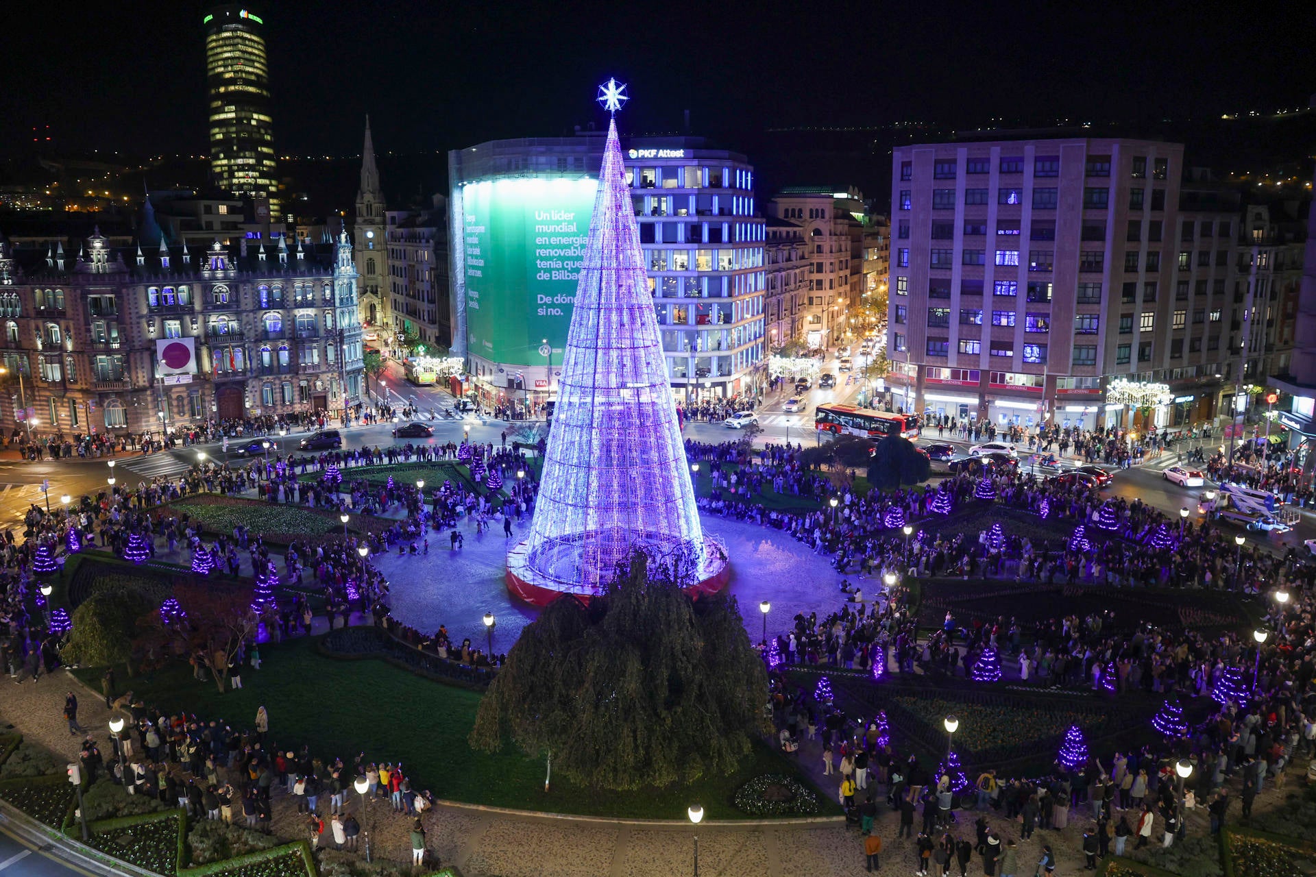 Los mejores planes de Navidad en Bilbao: del mercadillo navideño en Doña Casilda al bosque mágico Los mejores planes de Navidad en Bilbao: del mercadillo navideño en Doña Casilda al bosque mágico