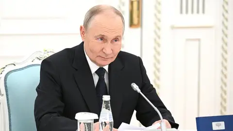Vladimir Putin, presidente de Rusia, durante su visita a Kazajistán Vladimir Putin, presidente de Rusia, durante su visita a Kazajistán