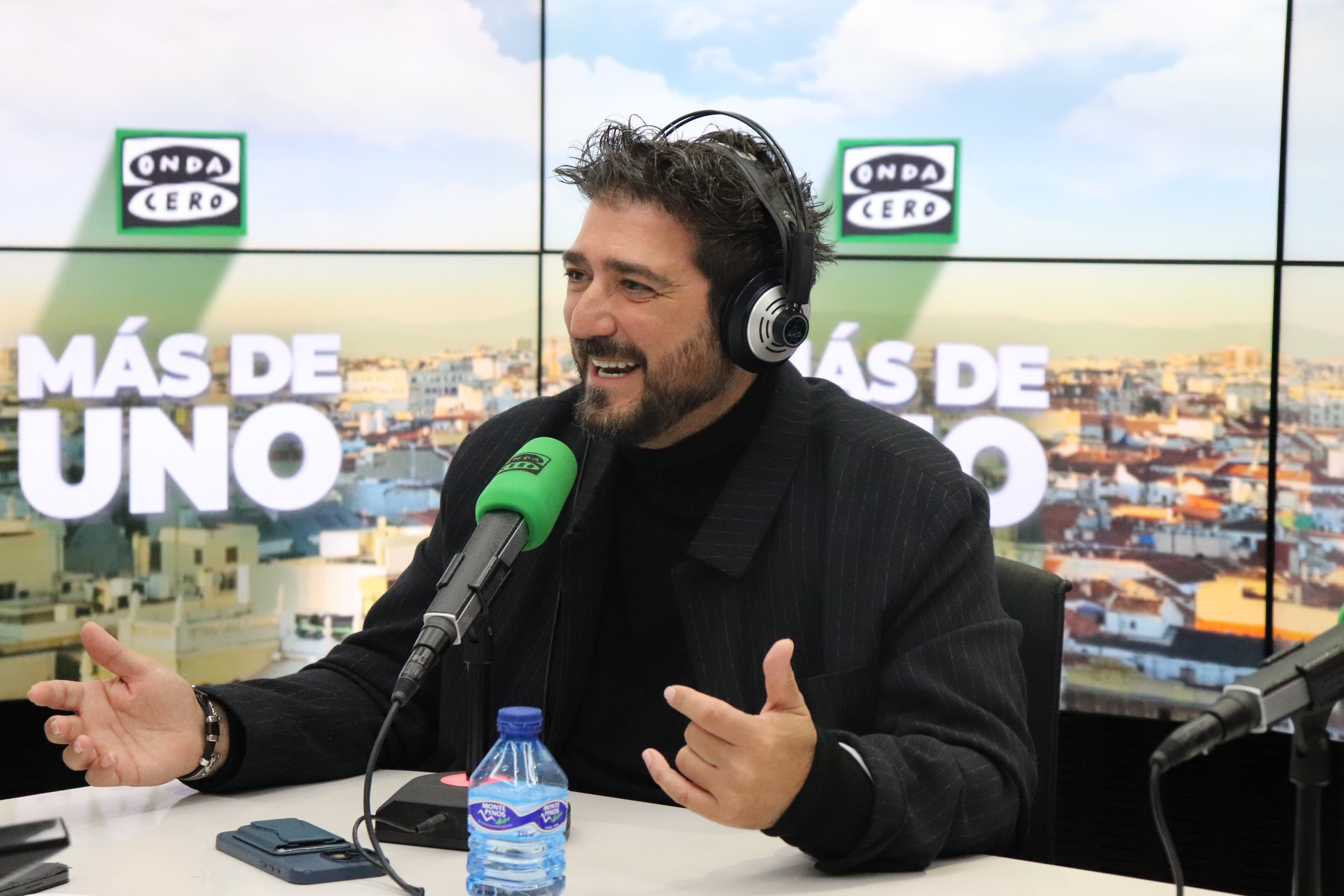 Antonio Orozco: "Todas las personas tienen a alguien a la que echan de menos cada instante" Antonio Orozco: "Todas las personas tienen a alguien a la que echan de menos cada instante"