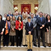 La Infanta Elena junto con los galardonados y autoridades La Infanta Elena junto con los galardonados y autoridades
