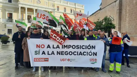 CCOO, UGT y USO reclaman la actualización del catálogo de puestos de trabajo del Ayuntamiento de Badajoz CCOO, UGT y USO reclaman la actualización del catálogo de puestos de trabajo del Ayuntamiento de Badajoz