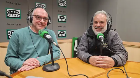 Francis García y Antonio Vega en los estudios de Onda Cero Francis García y Antonio Vega en los estudios de Onda Cero