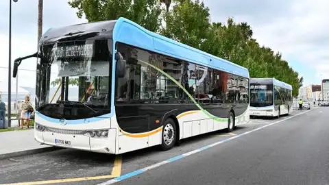 Los autobuses funcionarán con servicios mínimos hoy y mañana por la huelga en Cantabria Los autobuses funcionarán con servicios mínimos hoy y mañana por la huelga en Cantabria