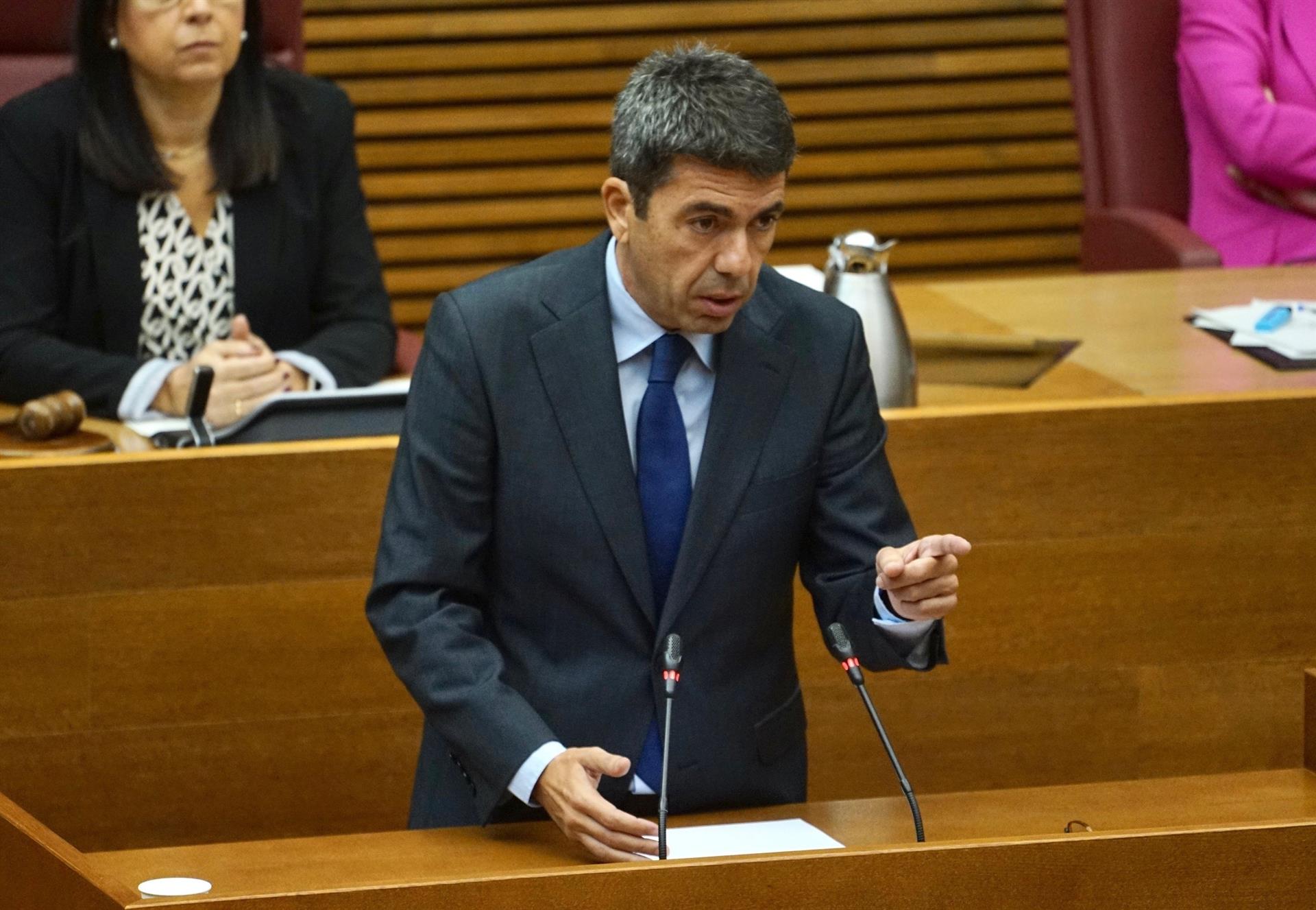 Mazón presume de las ayudas del Consell por la DANA y PSPV y Compromís le piden "que se vaya" Mazón presume de las ayudas del Consell por la DANA y PSPV y Compromís le piden "que se vaya"