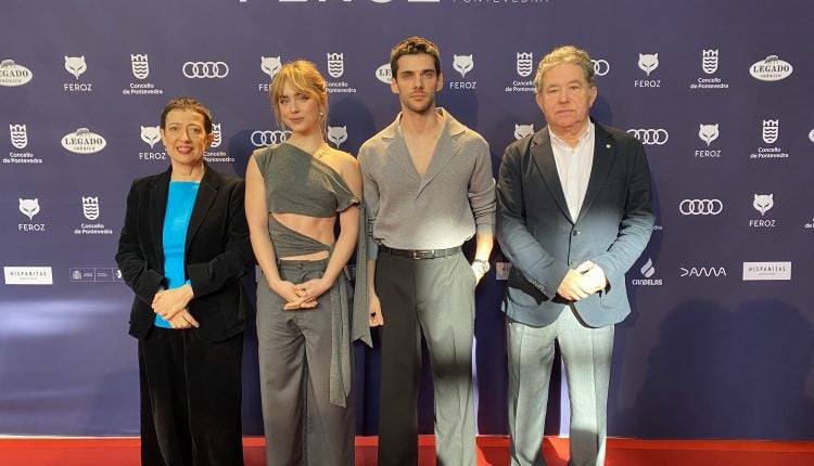 La película 'Casa en flames' y la serie 'Querer' se convierten en las nominaciones favoritas de los Feroz 2025 La película 'Casa en flames' y la serie 'Querer' se convierten en las nominaciones favoritas de los Feroz 2025