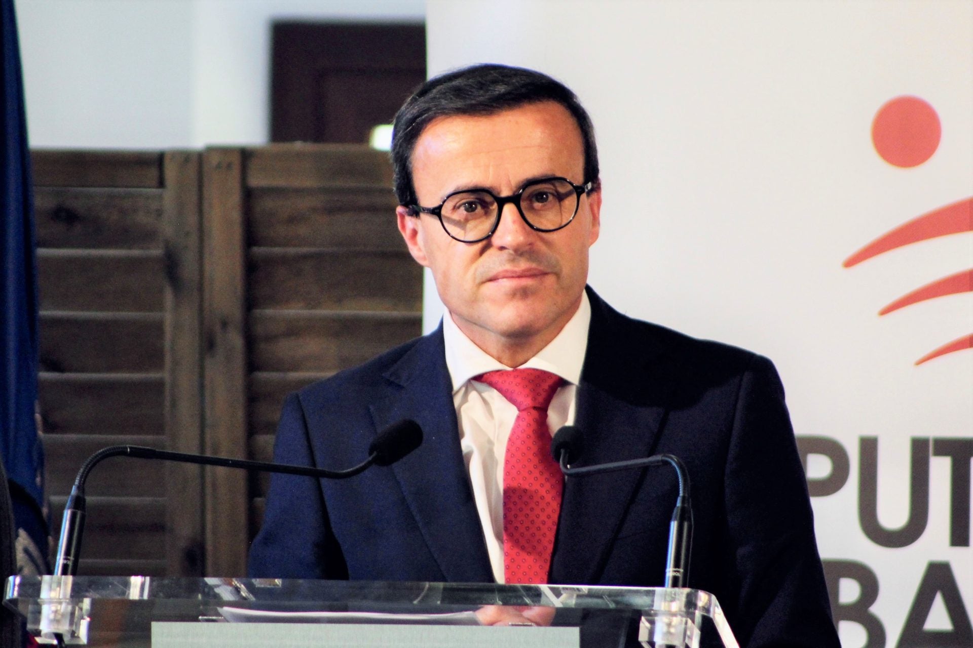 Gallardo y el PSOE aseguran que se ha actuado de forma legal en el caso Azagra, PP y Vox piden explicaciones y dimisiones Gallardo y el PSOE aseguran que se ha actuado de forma legal en el caso Azagra, PP y Vox piden explicaciones y dimisiones
