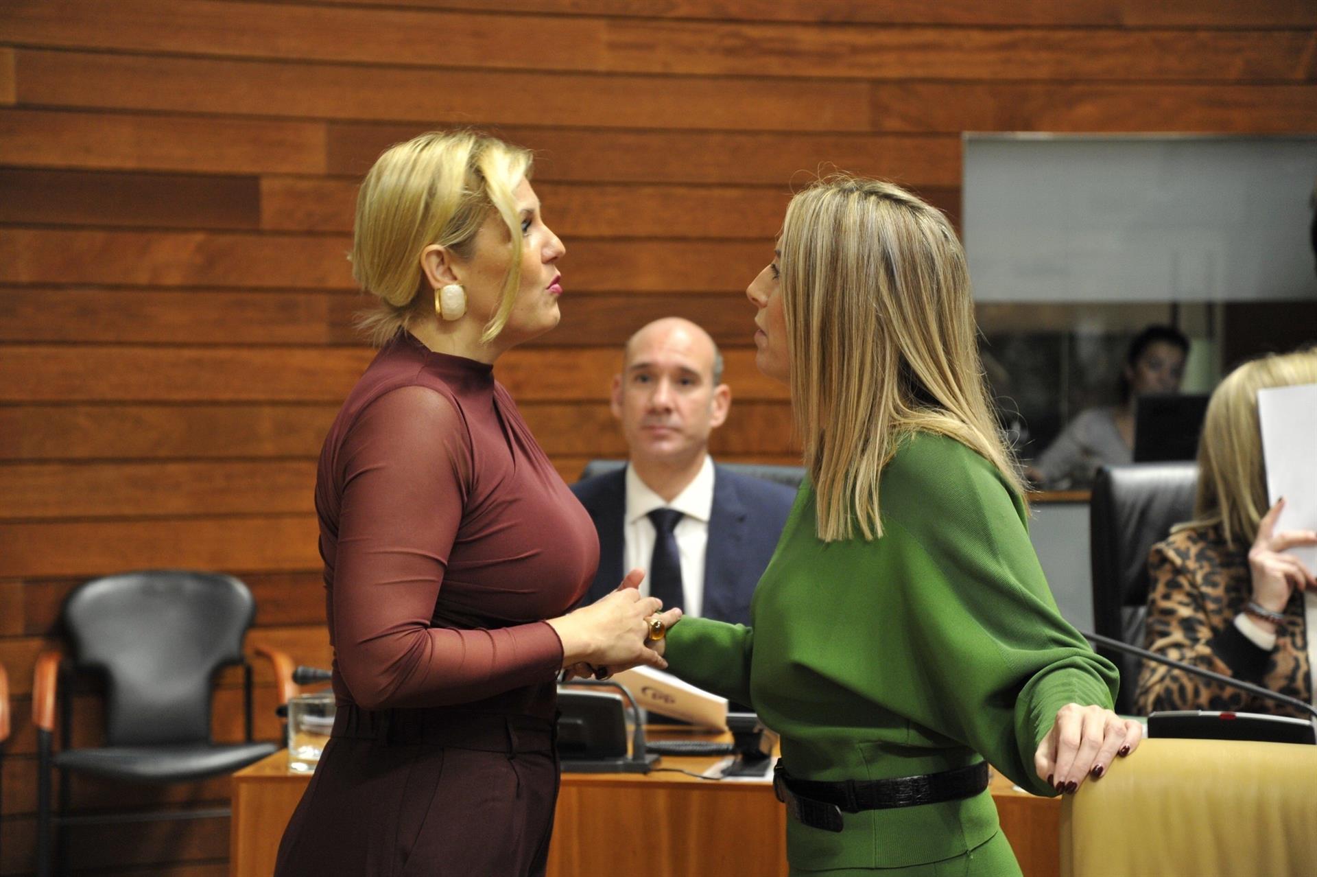 La Junta recuperará con enmiendas del PP las deducciones a vivienda que tumbó Vox con su "voto irresponsable" La Junta recuperará con enmiendas del PP las deducciones a vivienda que tumbó Vox con su "voto irresponsable"