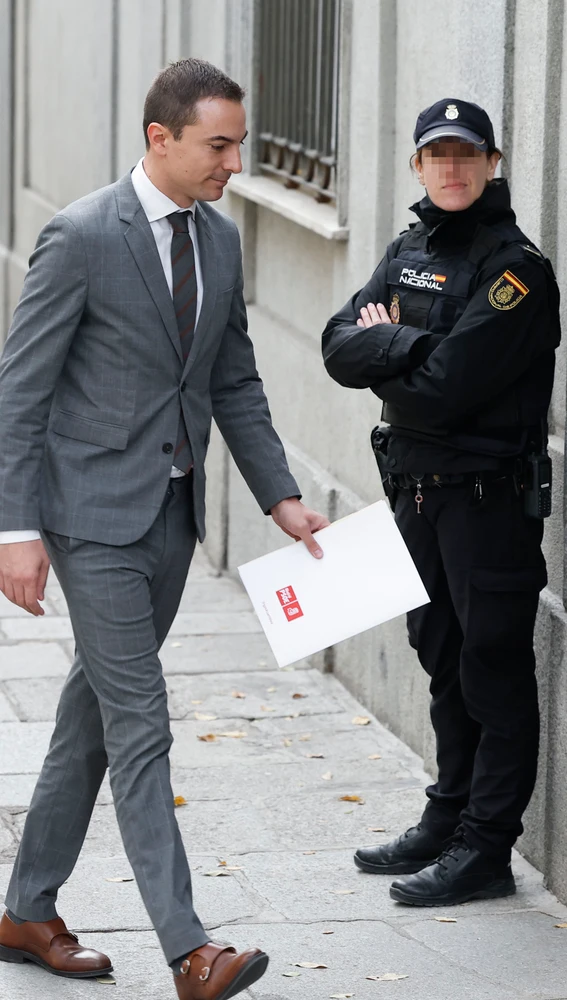 Juan Lobato comienza a testificar en el Supremo por los correos filtrados sobre el novio de Ayuso/ EFE/ Chema Moya Juan Lobato comienza a testificar en el Supremo por los correos filtrados sobre el novio de Ayuso/ EFE/ Chema Moya