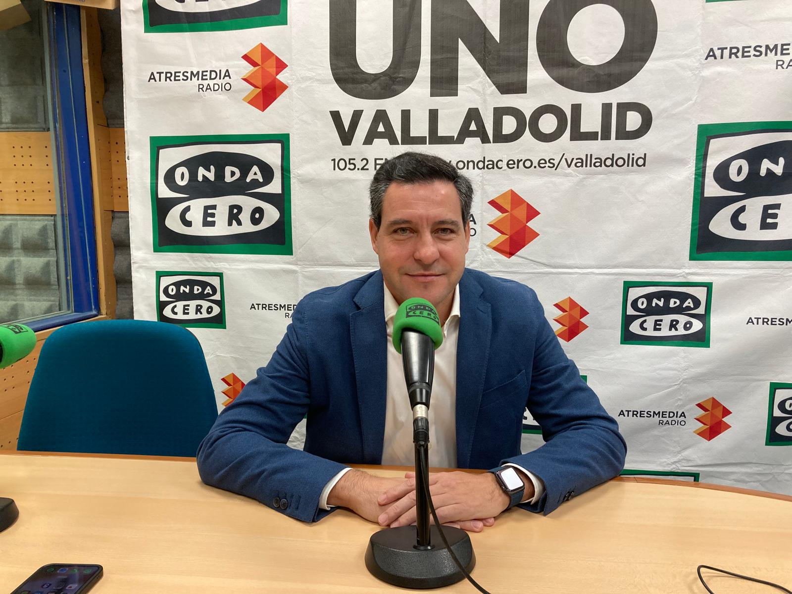 Con Roberto Mayado desde las 14:30 hasta las 15:00 Con Roberto Mayado desde las 14:30 hasta las 15:00
