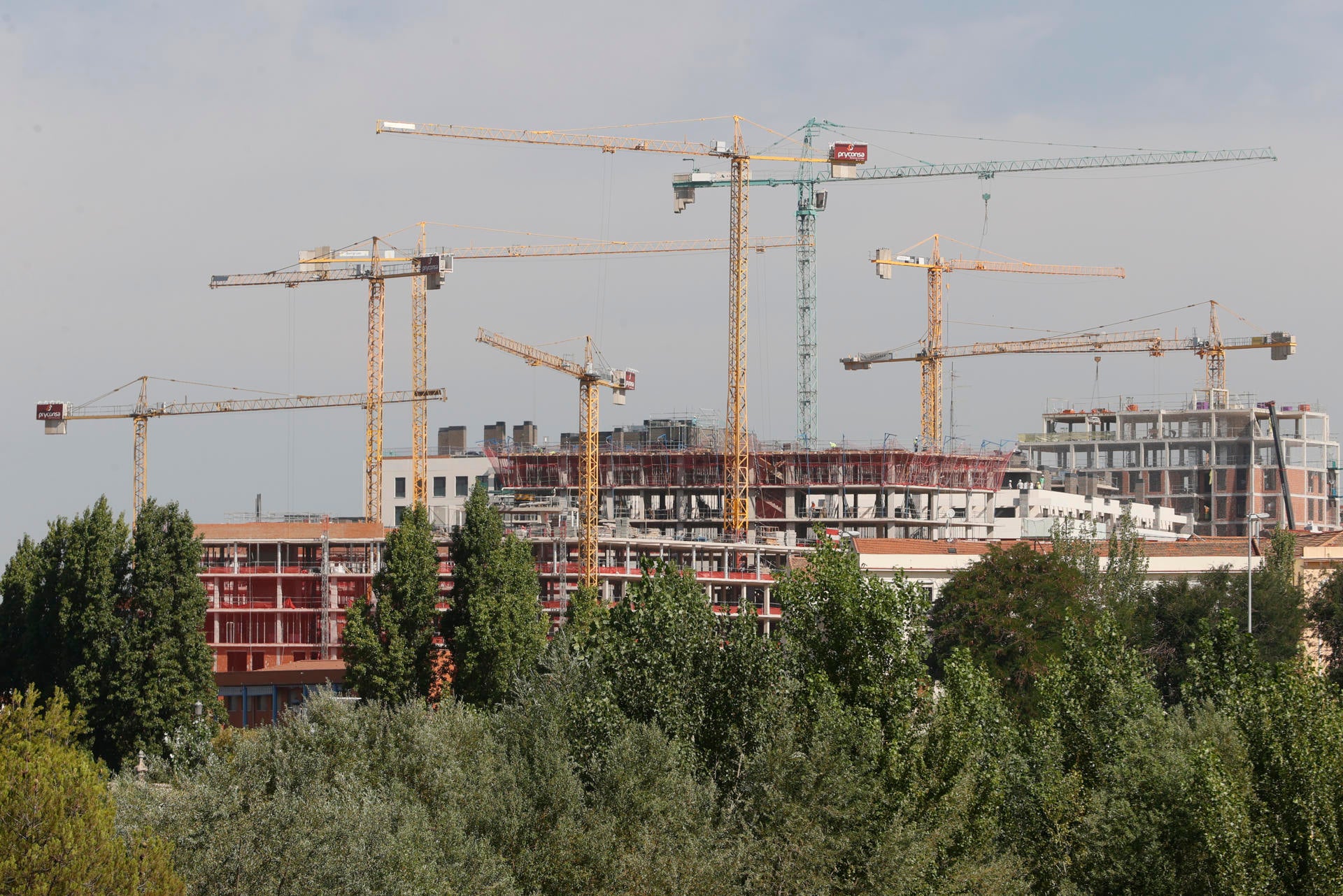 Las hipotecas sobre vivienda se disparan un 60,8 % en octubre, su récord desde 2021 Las hipotecas sobre vivienda se disparan un 60,8 % en octubre, su récord desde 2021