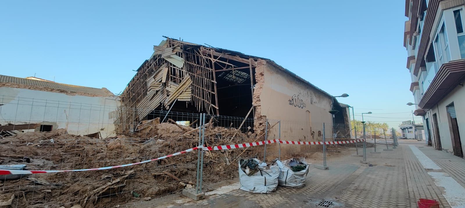 Paiporta inicia la recuperación del Polígono Industrial L'Estació Paiporta inicia la recuperación del Polígono Industrial L'Estació