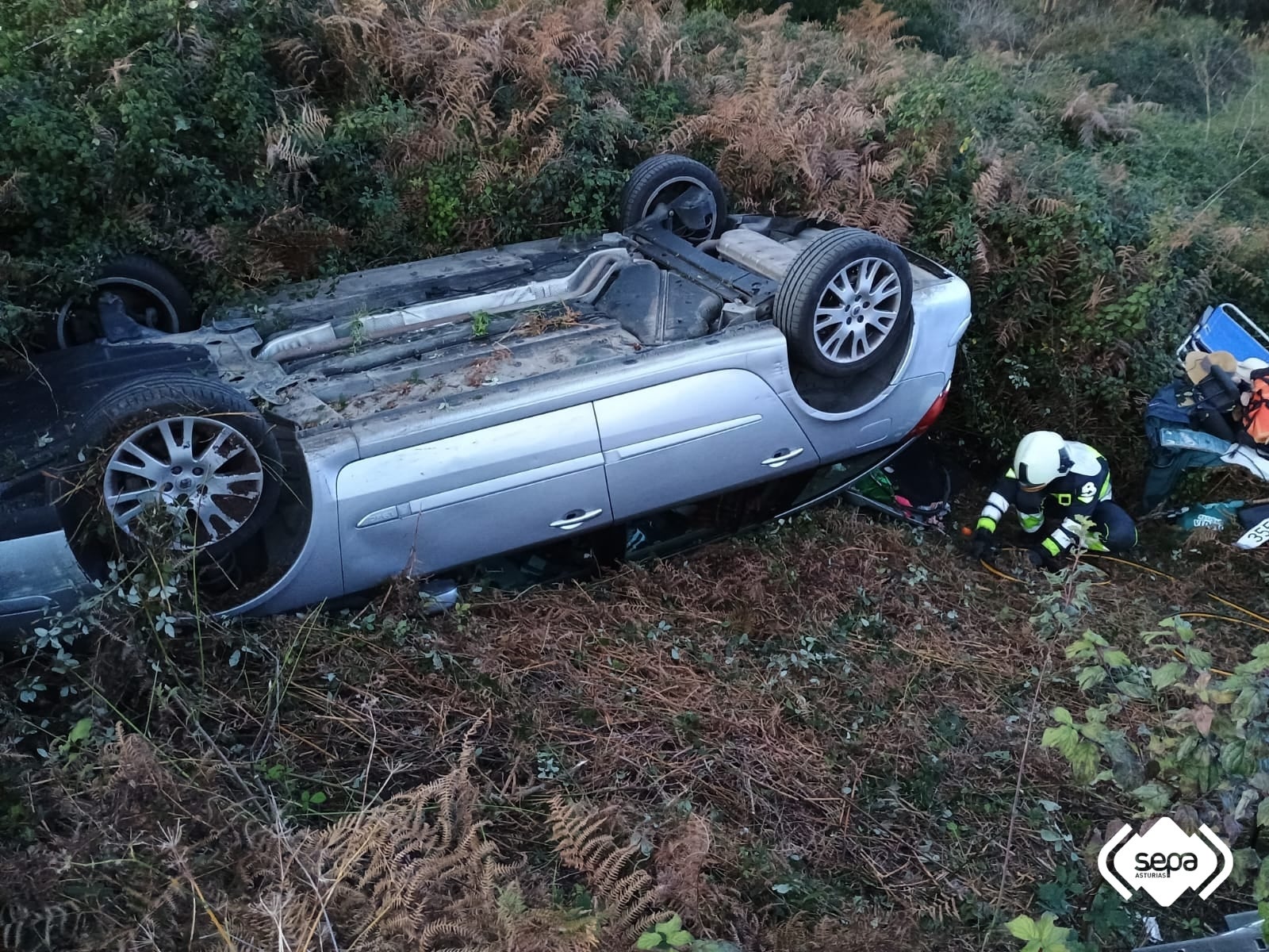 Una herida en una carretera cercana a Rodiles Una herida en una carretera cercana a Rodiles