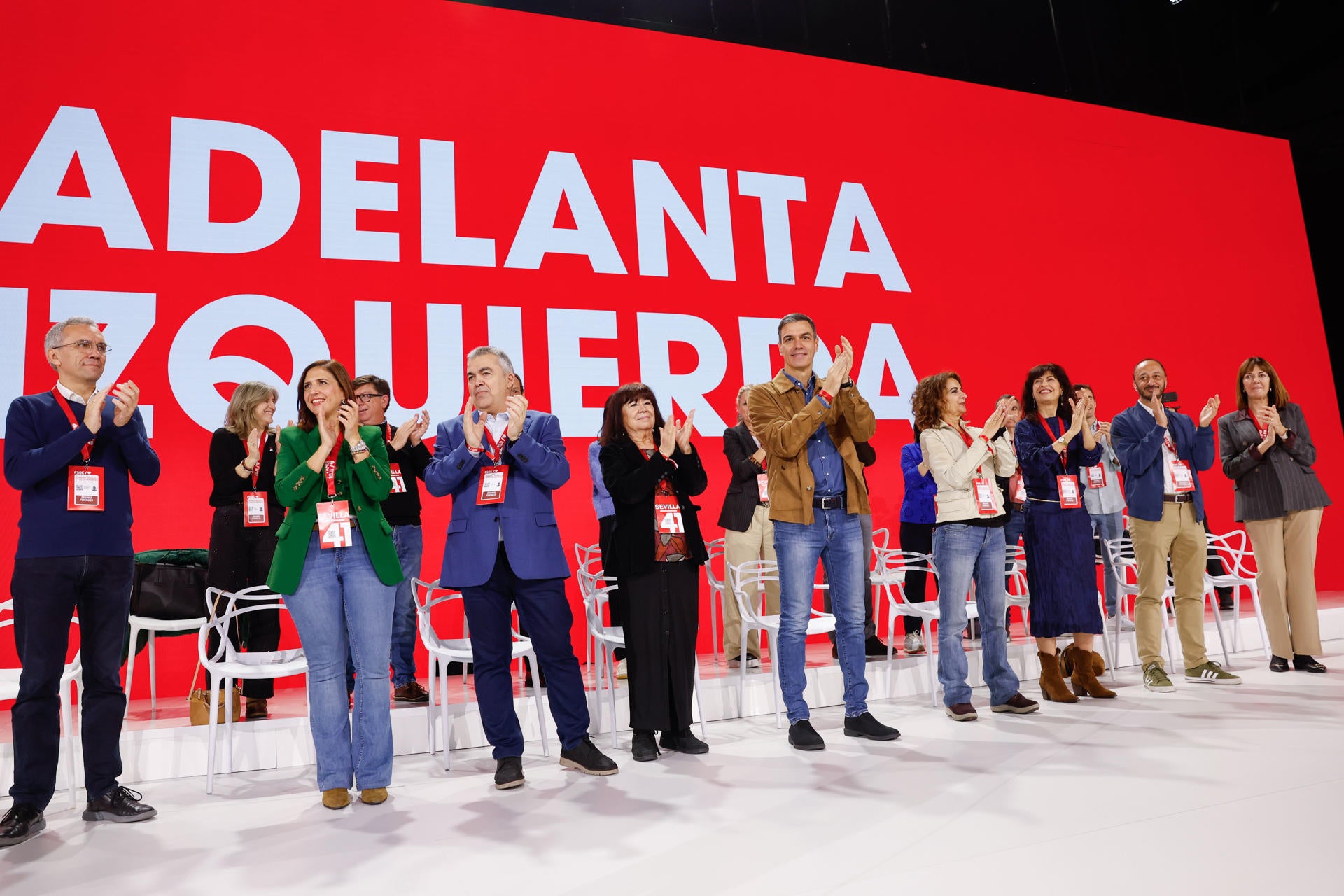 Quién es quién es la nueva Ejecutiva del PSOE: cinco miembros más y 16 caras nuevas Quién es quién es la nueva Ejecutiva del PSOE: cinco miembros más y 16 caras nuevas