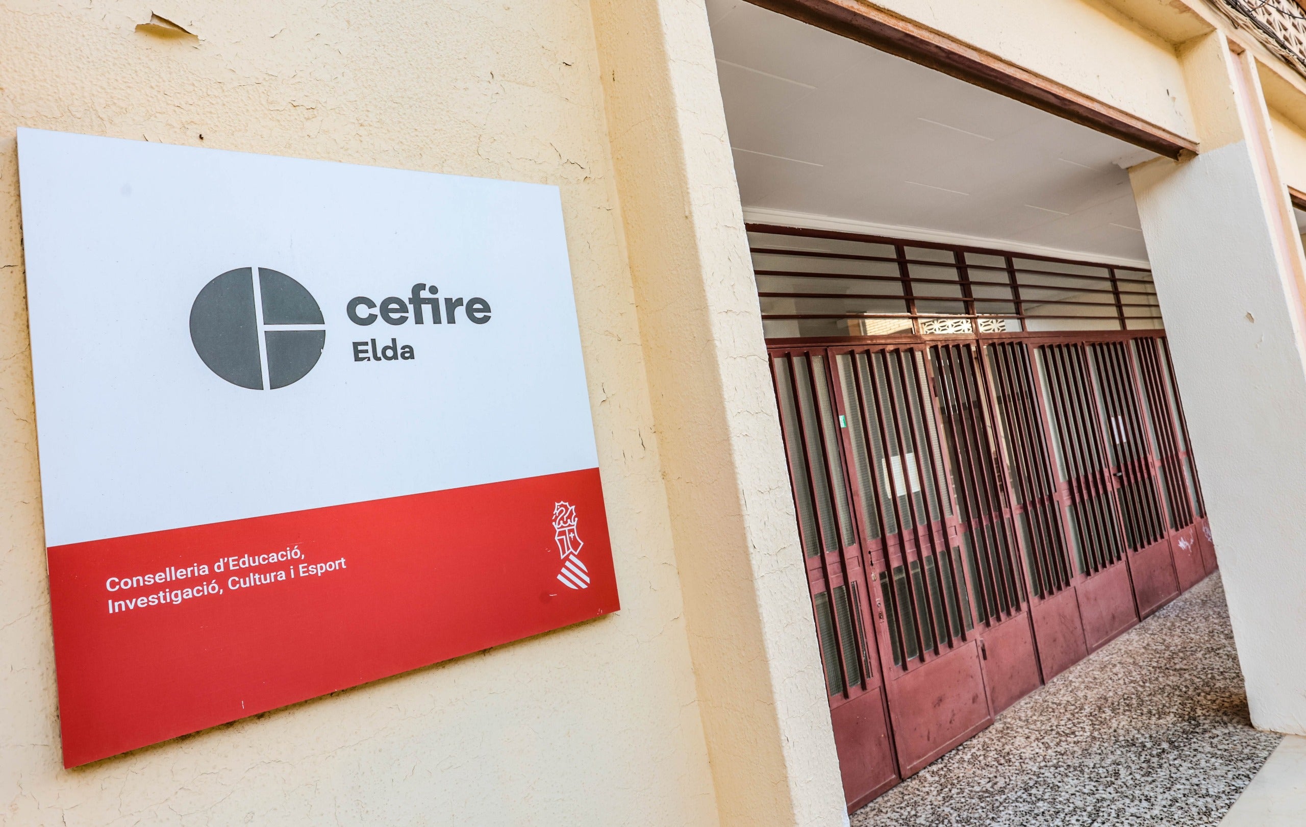 Los docentes del Alto y Medio Vinalopó retoman el curso con la exigencia de que Elda mantenga su sede del CEFIRE Los docentes del Alto y Medio Vinalopó retoman el curso con la exigencia de que Elda mantenga su sede del CEFIRE