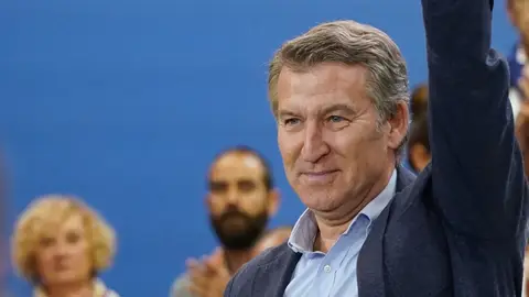 El presidente del PP, Alberto Núñez Feijóo, clausura la reunión Intermunicipal que ha acogido Valladolid. Feijóo arremete contra Sánchez: "Aguanta Pedro, que te vamos a echar los españoles libre y democráticamente"