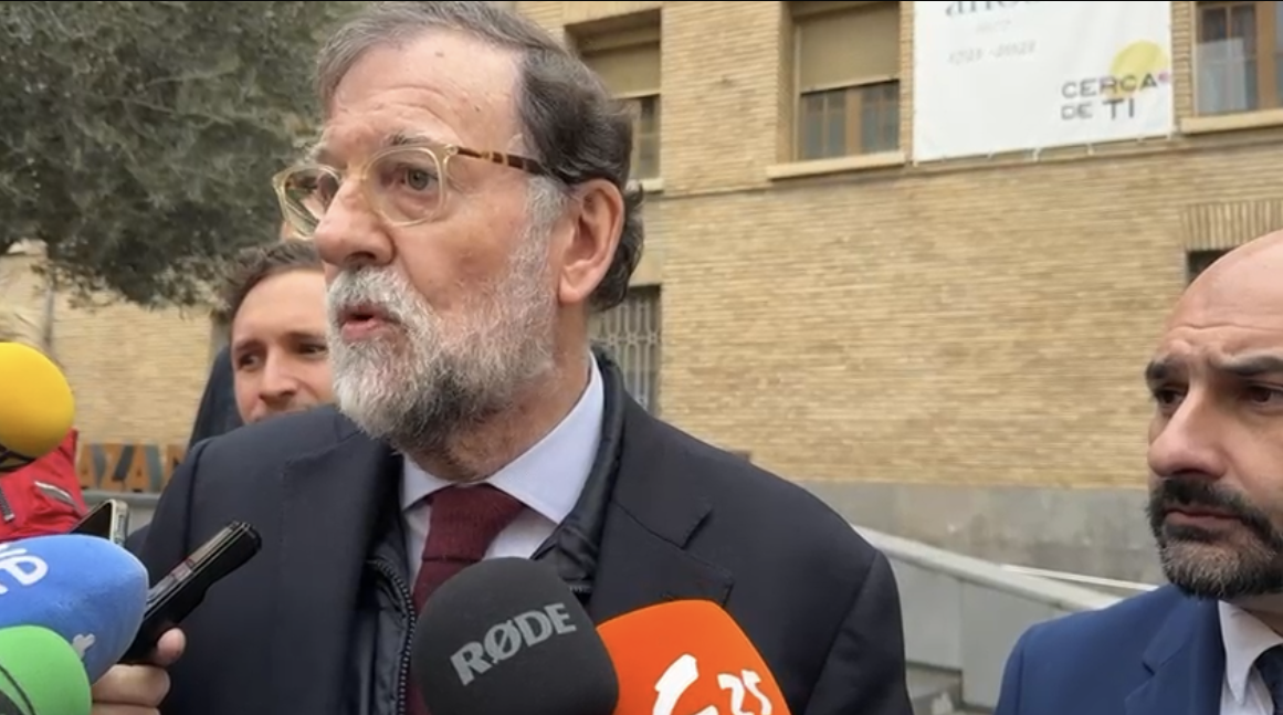 Rajoy reivindica en Barbastro el valor de la Constitución Rajoy reivindica en Barbastro el valor de la Constitución