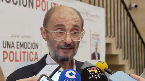 Lambán es muy crítico con las injerencias de Madrid Lambán es muy crítico con las injerencias de Madrid