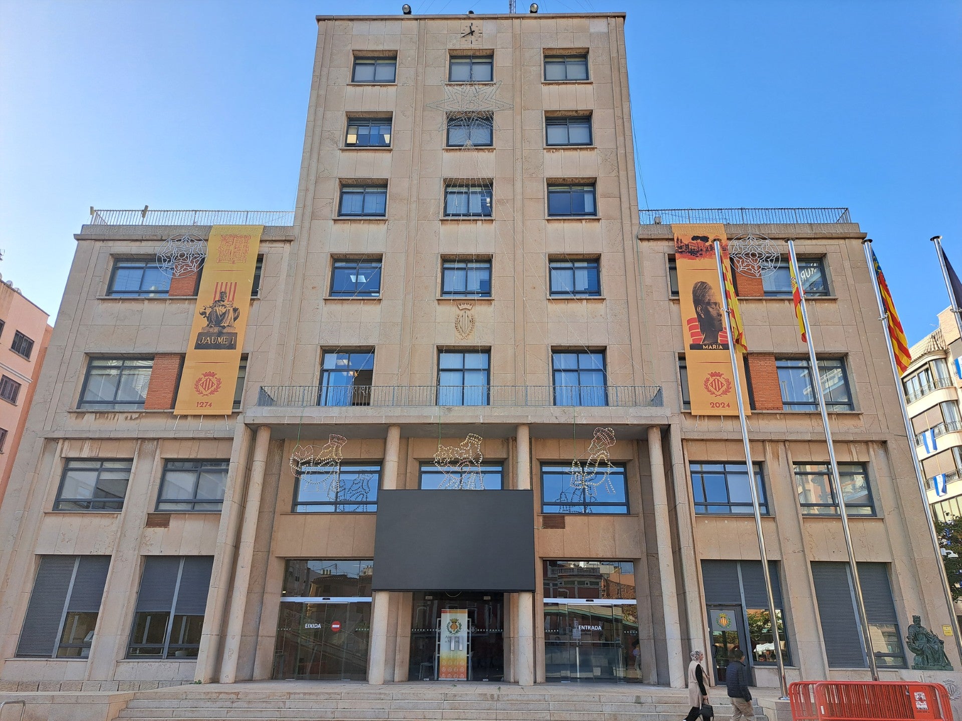 Cerca de 2 millones de euros del Gobierno para renovar luminarias de la zona industrial y periférica de Vila-real Cerca de 2 millones de euros del Gobierno para renovar luminarias de la zona industrial y periférica de Vila-real