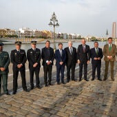 Representantes del ayuntamiento de Sevilla, Subdelegación del Gobierno, delegación de la Junta en Sevilla y otras autoridades