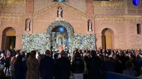 Torrevieja exalta a su patrona con la Ofrenda Floral y espera el día grande de La Purísima Torrevieja exalta a su patrona con la Ofrenda Floral y espera el día grande de La Purísima