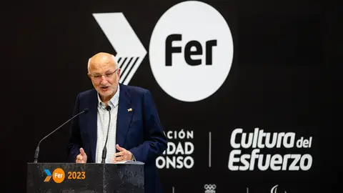 Juan Roig lanza un dardo a los políticos tras la DANA: "El enfrentamiento..." Juan Roig lanza un dardo a los políticos tras la DANA: "El enfrentamiento..."