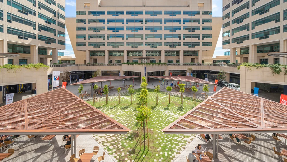 La Plaza del World Trade Center Barcelona, al Moll de Barcelona La Plaza del World Trade Center Barcelona, al Moll de Barcelona