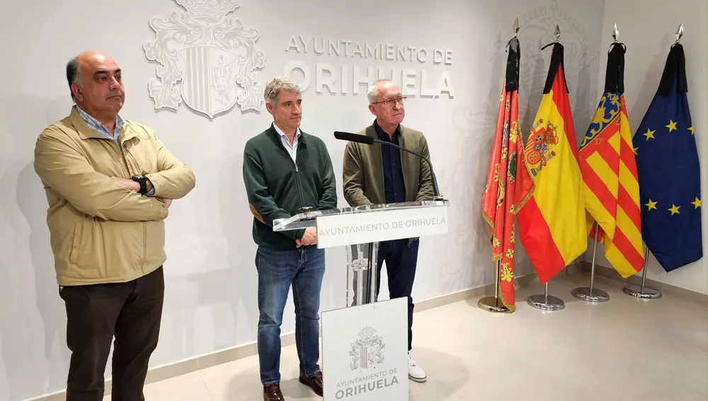 Vicente Pina: "El Centro Integrado de Formación Profesional es una apuesta estratégica para Orihuela y el resultado lo veremos en los próximos años" Vicente Pina: "El Centro Integrado de Formación Profesional es una apuesta estratégica para Orihuela y el resultado lo veremos en los próximos años"