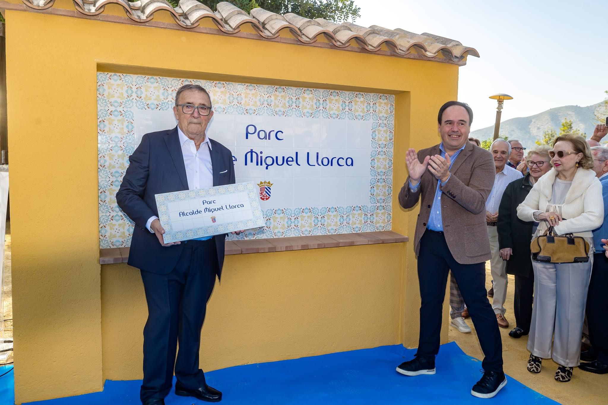 Miguel Llorca, el alcalde que unió Finestrat con La Cala y puso la primera piedra del ahora bulevar comercial, ya tiene parque a su nombre Miguel Llorca, el alcalde que unió Finestrat con La Cala y puso la primera piedra del ahora bulevar comercial, ya tiene parque a su nombre