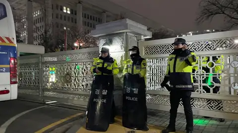 Qué pasa en Corea del Sur: ¿Por qué el presidente ha declarado la ley marcial? Qué pasa en Corea del Sur: ¿Por qué el presidente ha declarado la ley marcial?