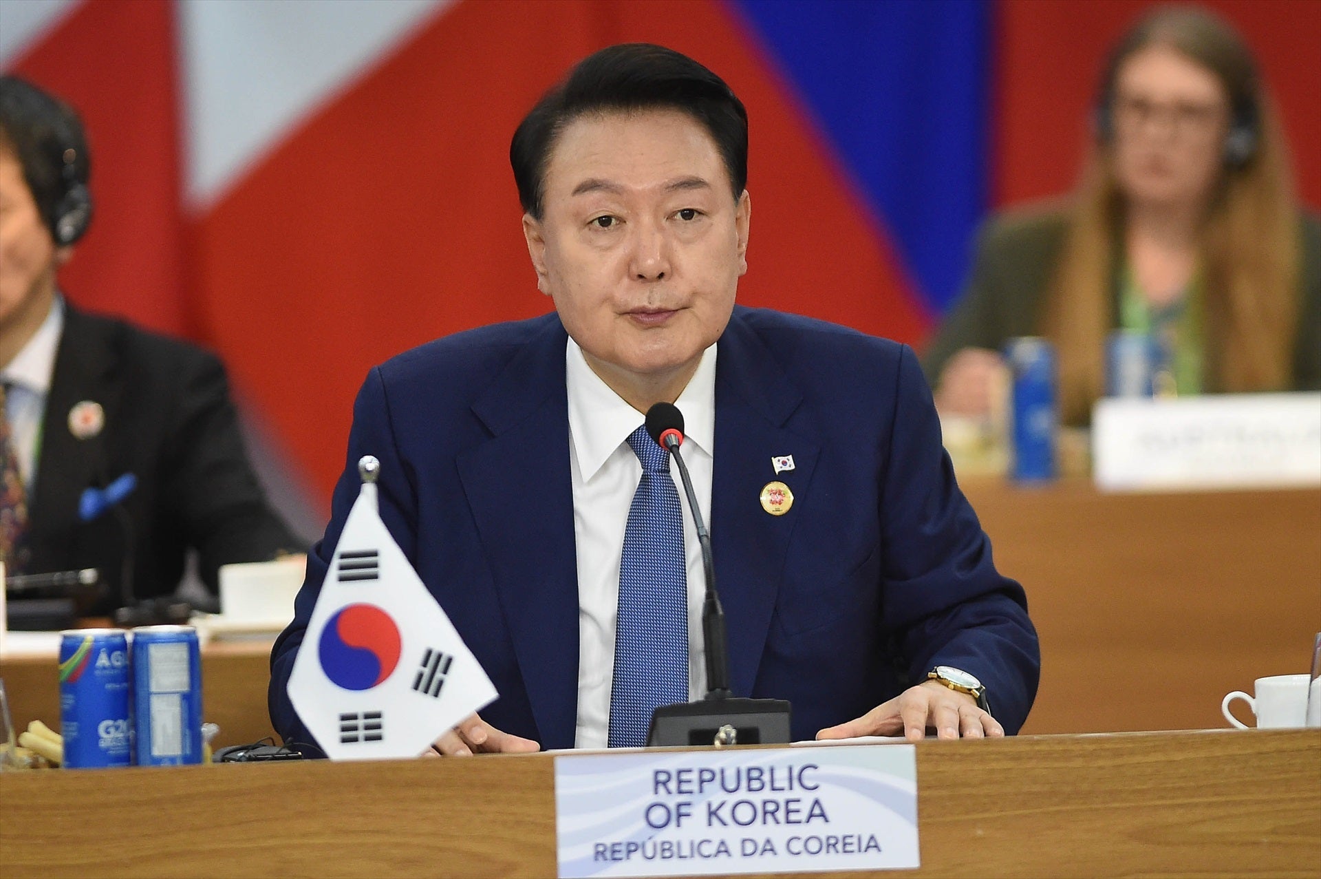 El presidente de Corea del Sur se echa atrás y levanta la ley marcial El presidente de Corea del Sur se echa atrás y levanta la ley marcial
