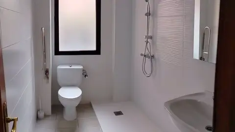 La Asociación Española contra el Cáncer en Badajoz completa la reforma del piso de acogida La Asociación Española contra el Cáncer en Badajoz completa la reforma del piso de acogida