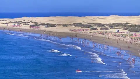 Imagen panorámica de Playa del Inglés en San Bartolomé de Tirajana, sur de Gran Canaria Imagen panorámica de Playa del Inglés en San Bartolomé de Tirajana, sur de Gran Canaria