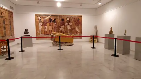 Exposición Tutankamón en el Centro Cultural 'La Confianza' de Valdepeñas Exposición Tutankamón en el Centro Cultural 'La Confianza' de Valdepeñas