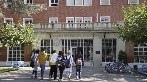 La Diputación resuelve la convocatoria de ayudas de transporte o residencia para 185 jóvenes del medio rural que cursan estudios en Palencia .