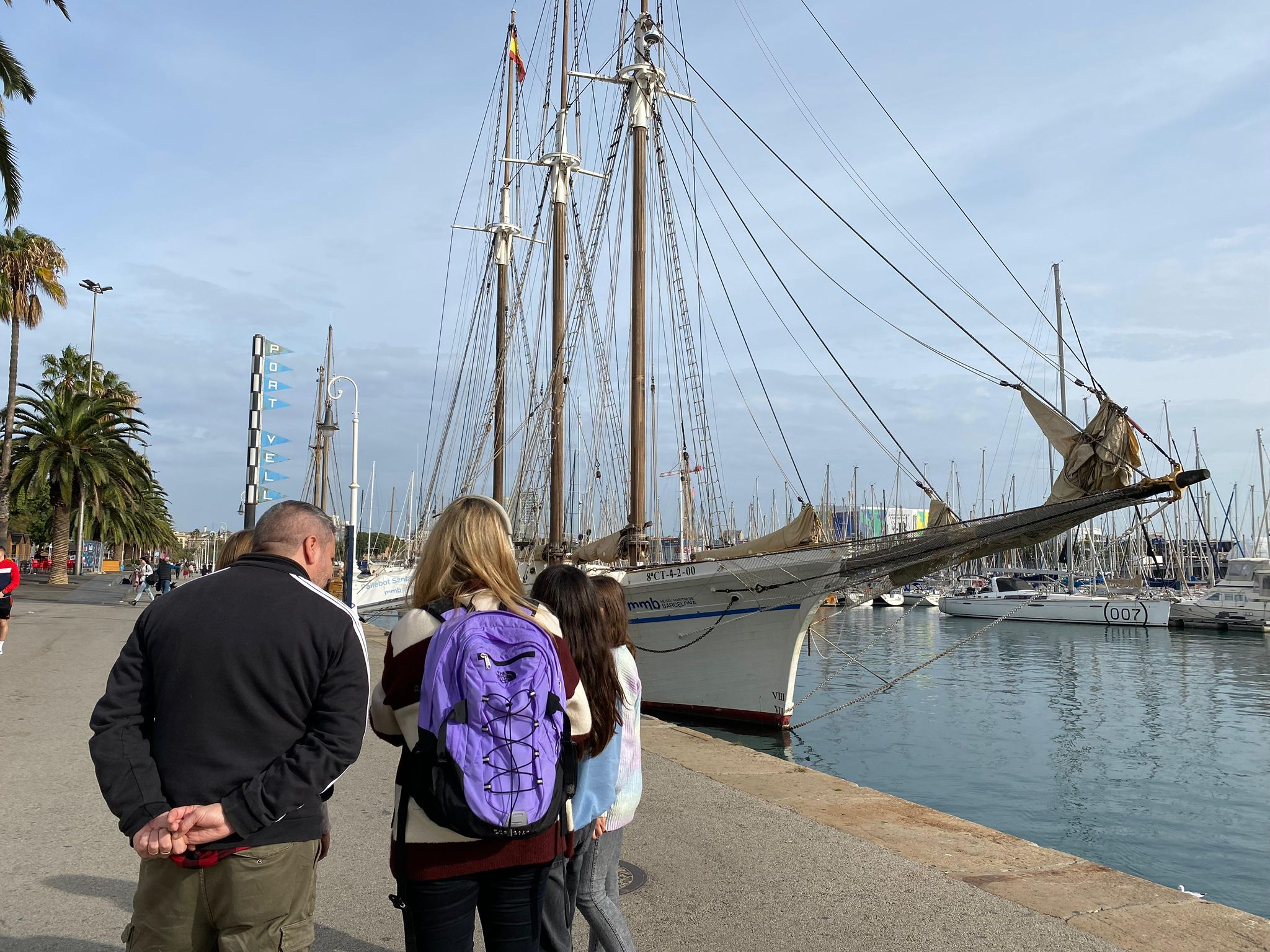 El barco de los Reyes Magos: listo para repartir regalos a los niños de Barcelona El barco de los Reyes Magos: listo para repartir regalos a los niños de Barcelona