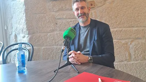 O alcalde de Vilagarcía de Arousa, Alberto Varela Almorzo no Carabela de Pontevedra